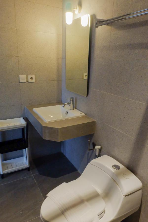 Tengah Tengah Jakarta Exteriör bild