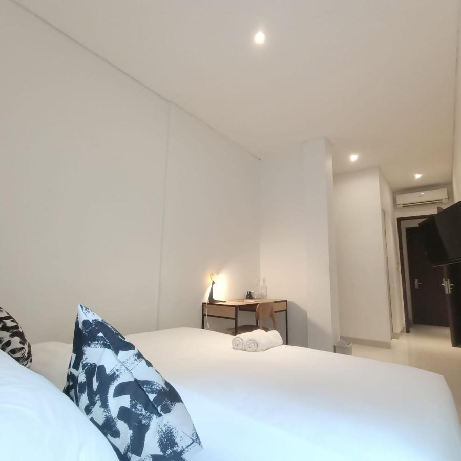 Tengah Tengah Jakarta Exteriör bild